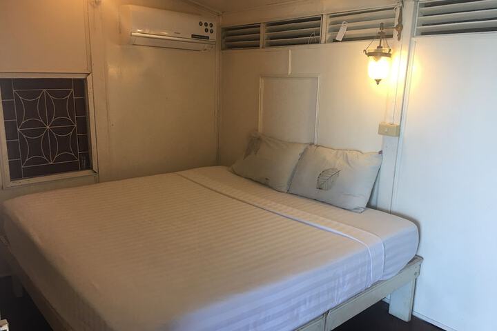 Room 10 of 54
