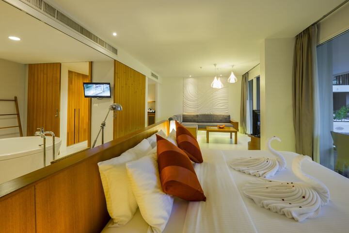 Room 27 of 128