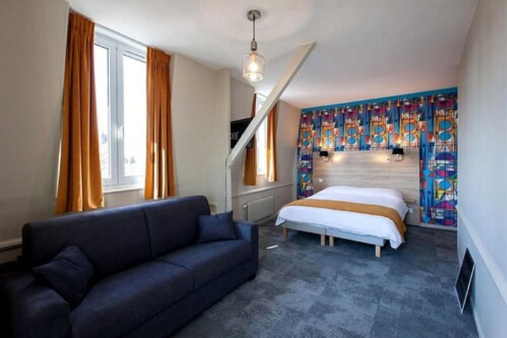 Room 3 of 30