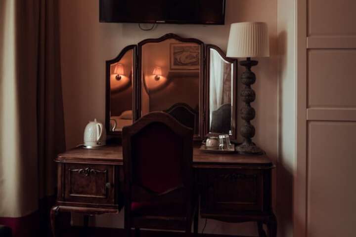 Room 9 of 52