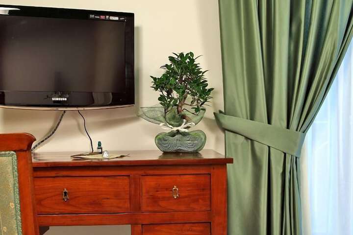 Room amenity