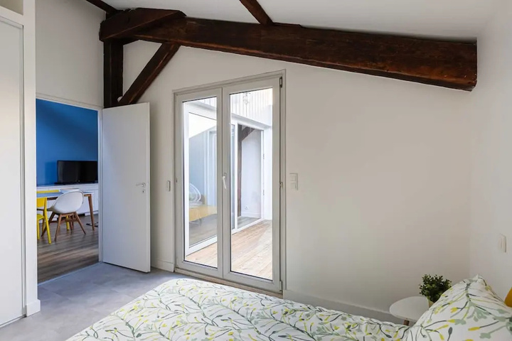 Room 5 of 14