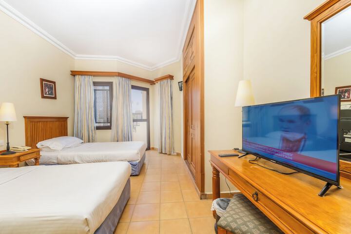 Room 4 of 59