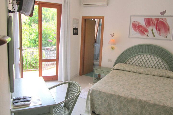 Room 3 of 51