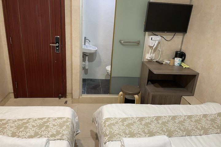 Room 109 of 195