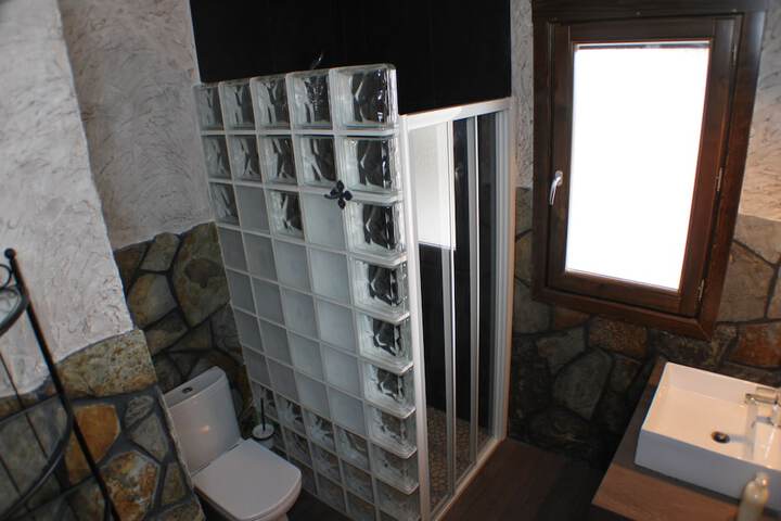 Room 15 of 19