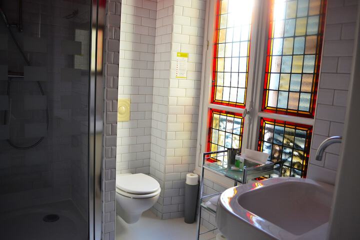 Room 44 of 81