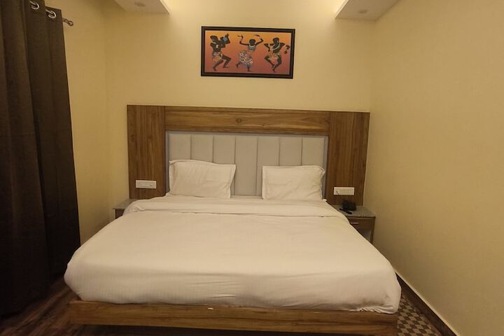 Room 7 of 10