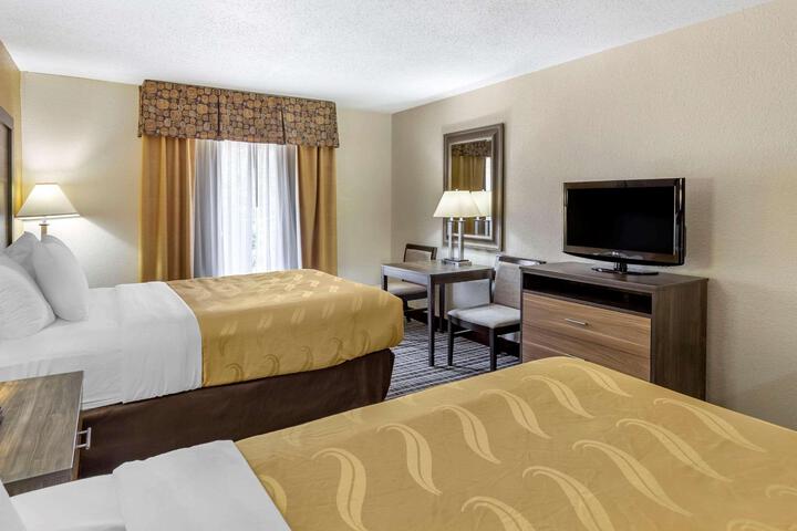 2 Double Beds (1 of 9)