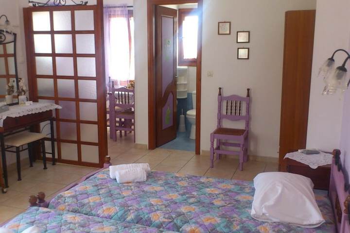 Room 6 of 96