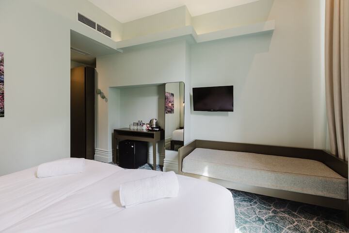 Room 205 of 263