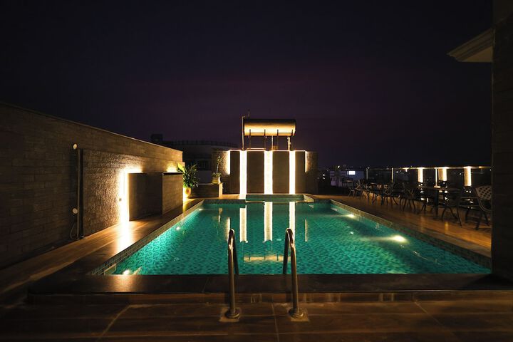Pool 45 of 50