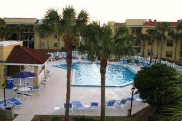 Pool 15 of 33