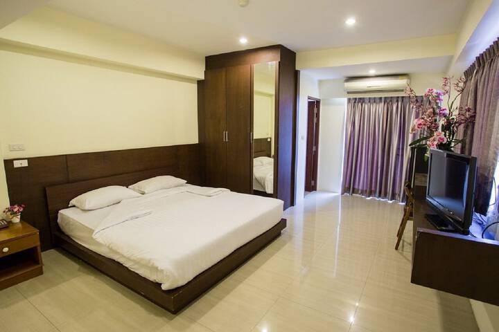 Room 10 of 47