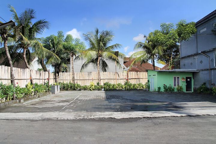 Property Grounds 26 of 26