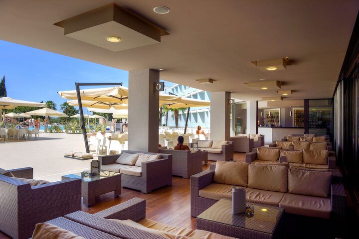 Terrace/Patio 63 of 72