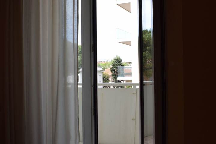 Room 28 of 48