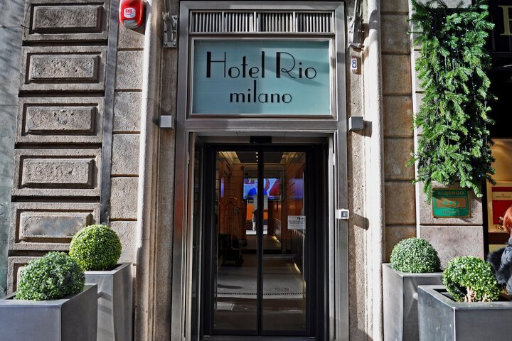 Hotel Entry