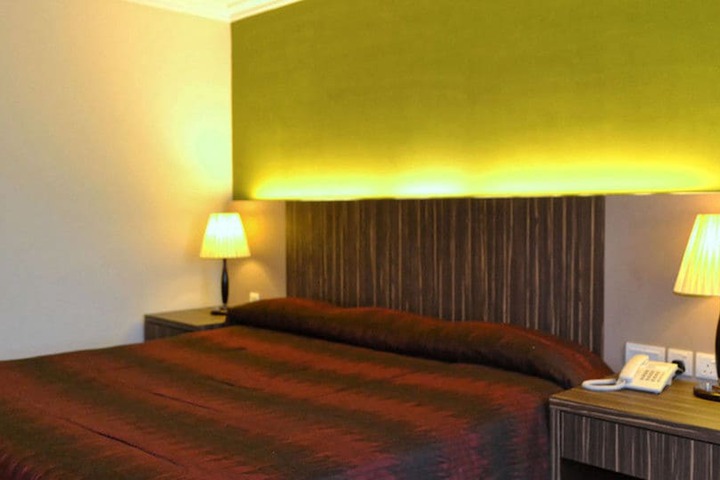 Room 6 of 49