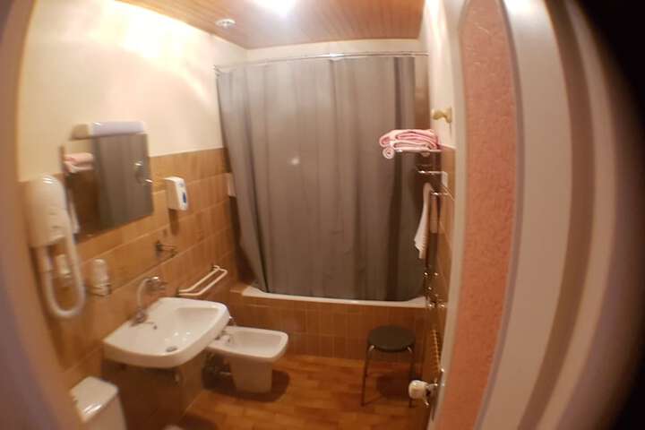 Room 48 of 91