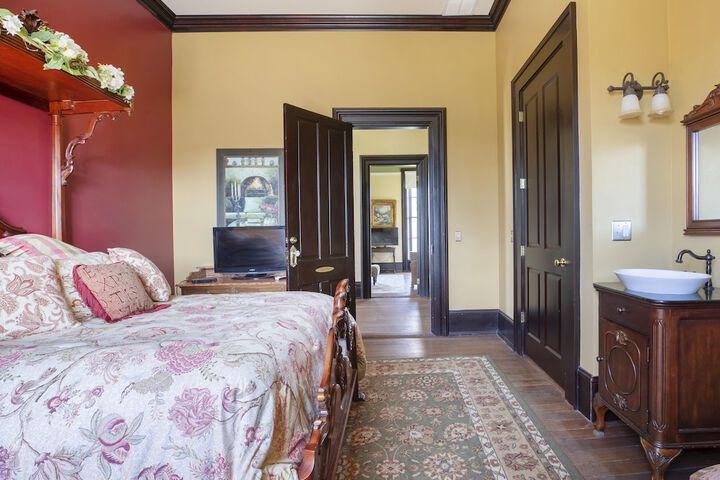 Room 14 of 85