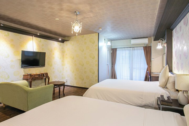 Room 20 of 83