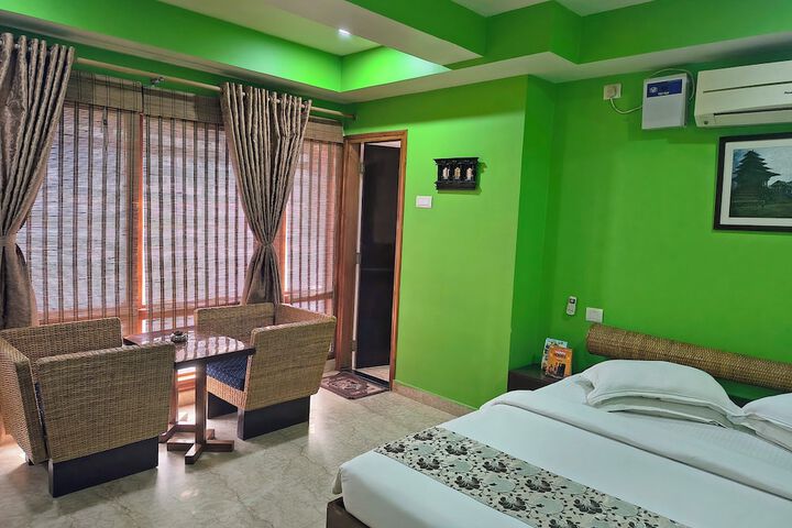 Room 34 of 90