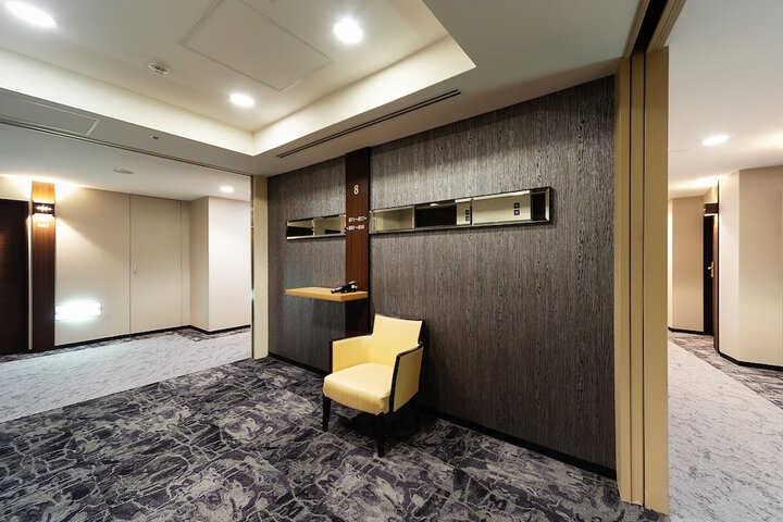 Room 27 of 89