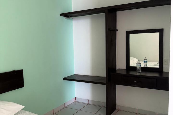 Room 5 of 6