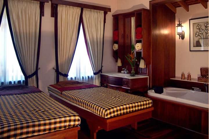 Room 52 of 91
