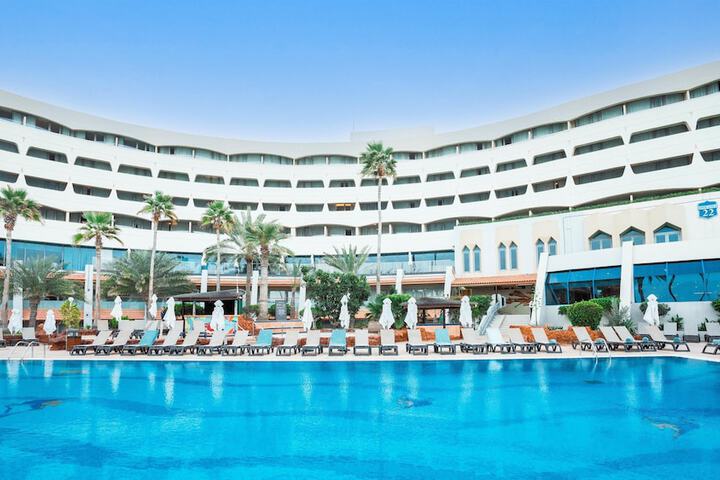 Pools & Facilities
