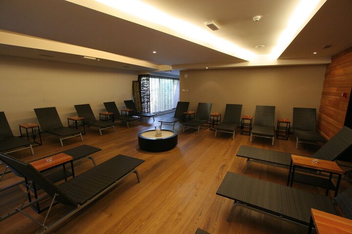 Spa 14 of 31