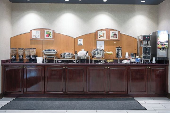 Breakfast/Coffee Service 30 of 37