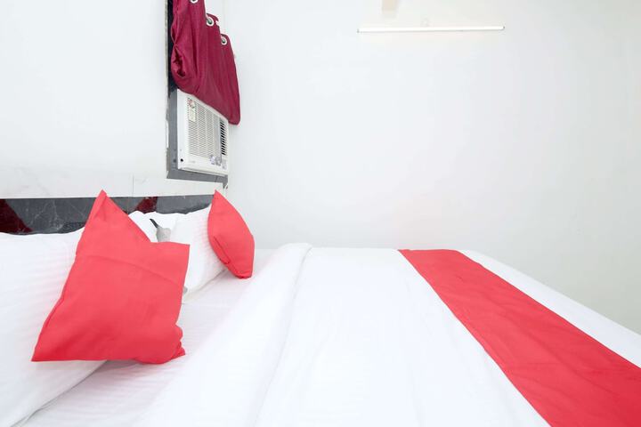 Room 8 of 20