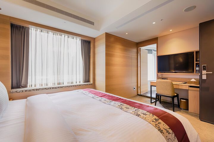 Room 30 of 105