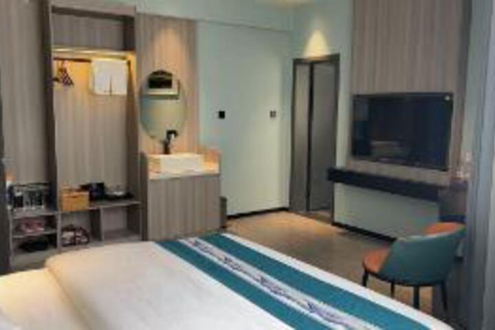 Room 7 of 7