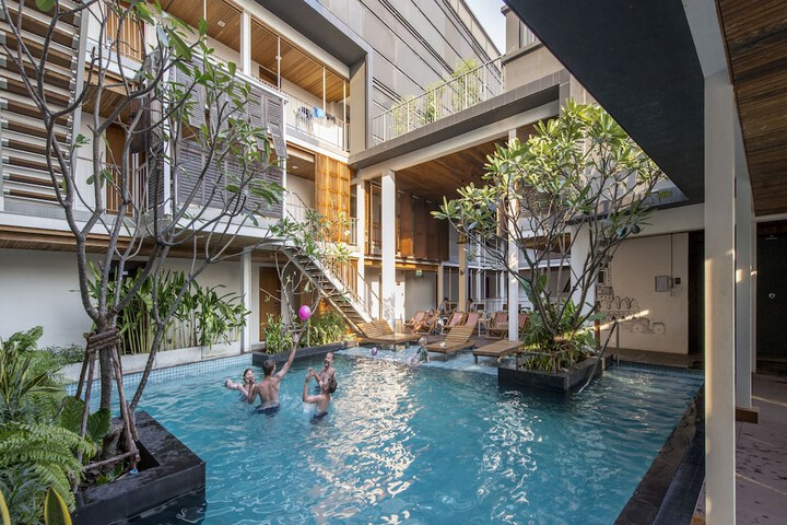 Pools & Facilities