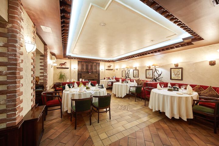 Dining 52 of 75
