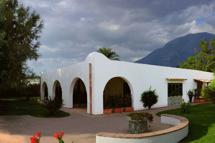Hotel 6 of 8