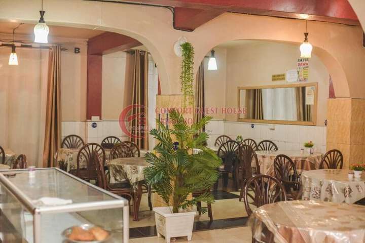 Dining 27 of 35