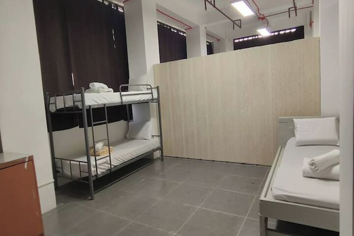 Room 17 of 32