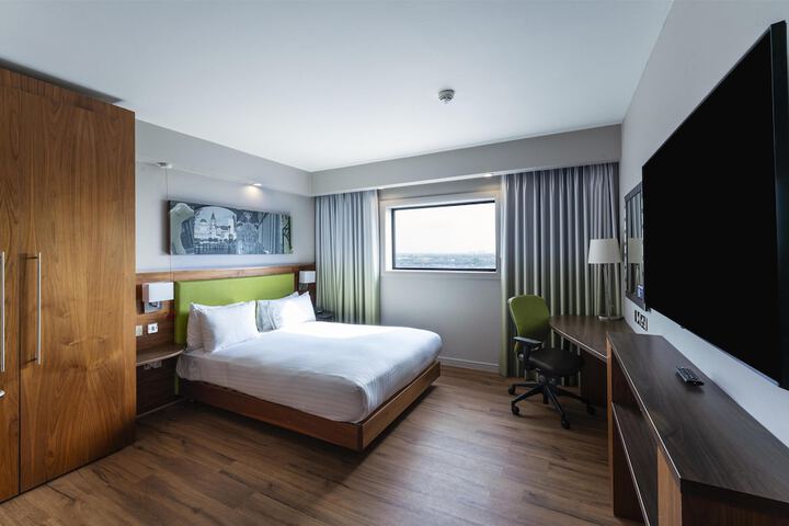 Room 8 of 29