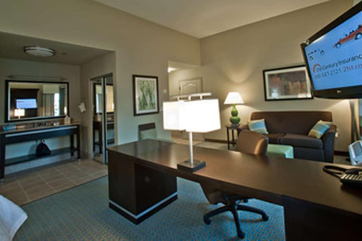 1 King Bed (2 of 3)