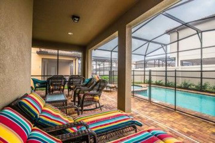 Pool 19 of 30