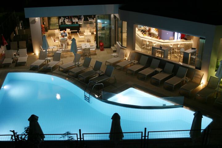 Pool 56 of 97