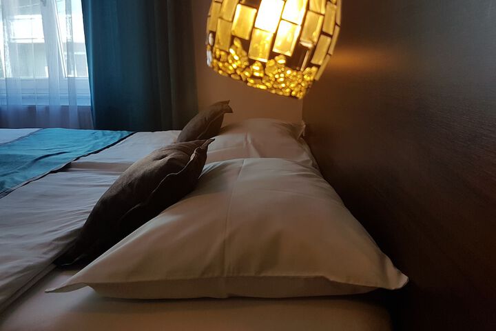 Room 11 of 22