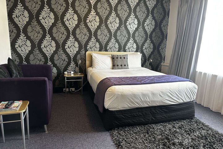 Room 12 of 67