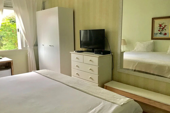 Room 2 of 23