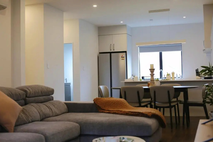Cheerful 3 Bedroom Townhouse Close To the City