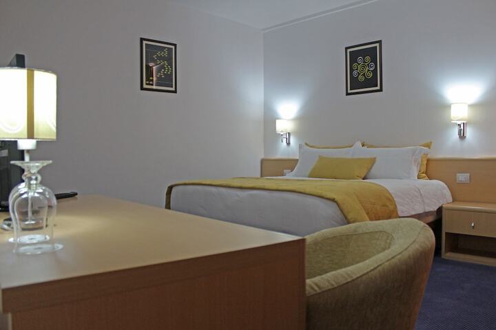 Room 7 of 71